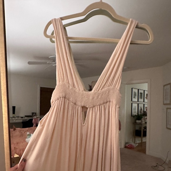 Indah Revolve peach dress maxi anhjeli - Picture 3 of 3